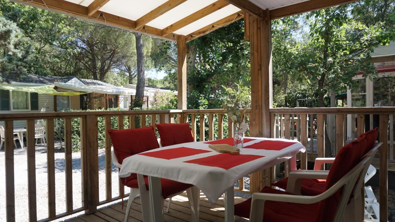 Luxe Chalet Voor 5 Personen Op Camping Lei Suves - Joycasa Roquebrune-sur-Argens Exterior foto